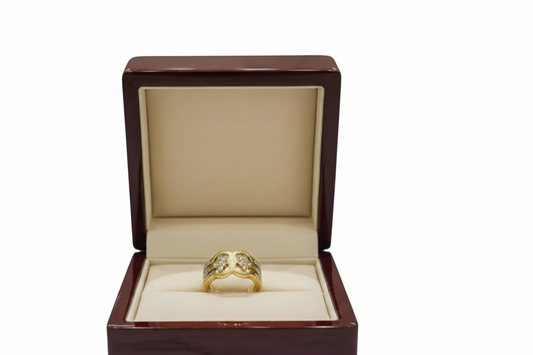 Jewelry box with full white background